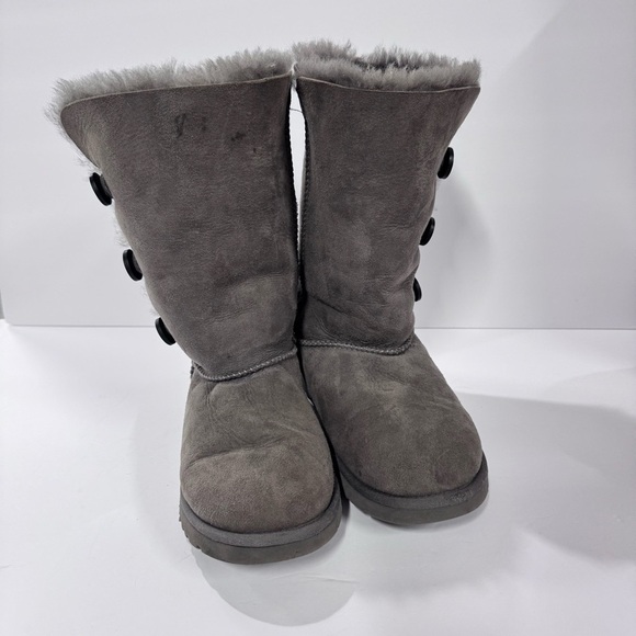 UGG Youth Bailey Button down Boot - Picture 4 of 8